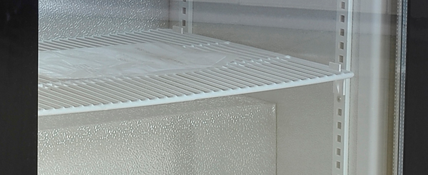 Smad 98L Mini Countertop Glass Door Showcase Freezer with Inner embossed aluminum walls
